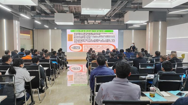 小标题：课程含金量，是衡量标准之一