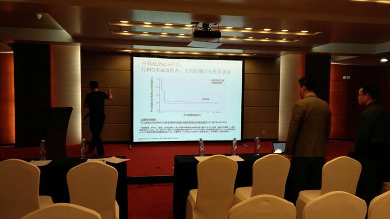 在准备报名材料时，需要注意以下细节：