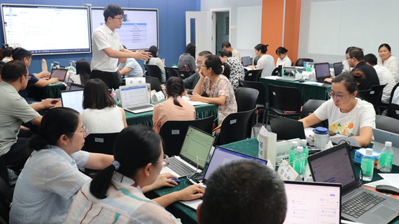 上海职业培训收费标准规范解析：揭秘合理收费之道