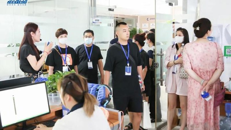小标题：了解证书含金量，别被“保过”误导
