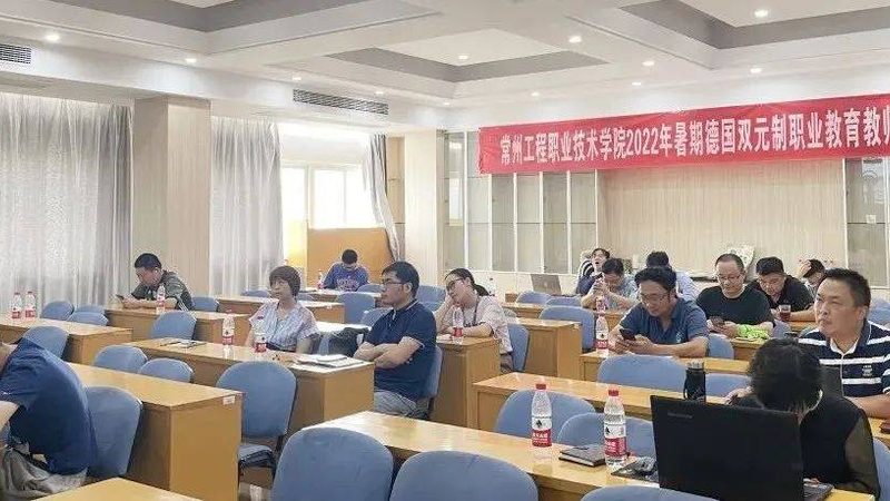 自考与成考：含金量对决，职场进修者的明智选择